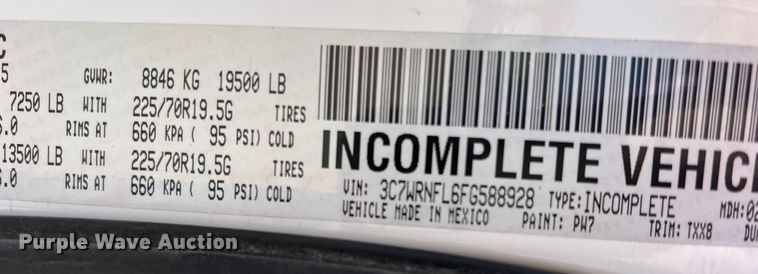 image for item DS2668 2015 Dodge Ram 5500HD  Crew Cab truck cab and chassis