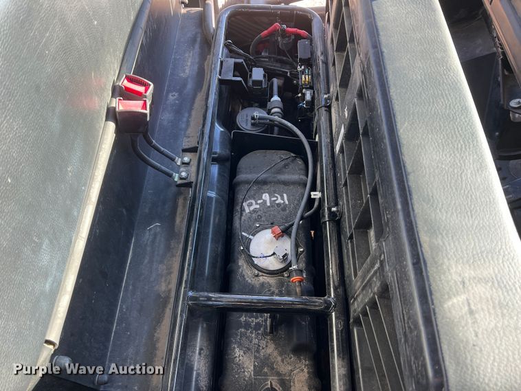 image for item DS2681 2015 Kawasaki Mule 4010  utility vehicle