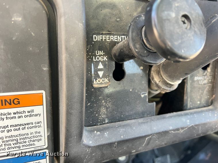 image for item DS2682 2014 Kawasaki Mule 4010  utility vehicle