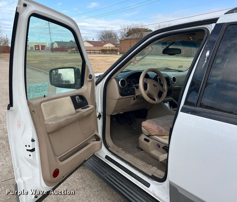 image for item DS2696 2003 Ford Expedition  SUV