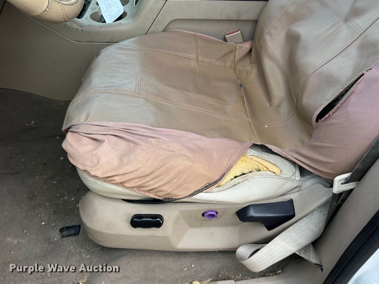 image for item DS2696 2003 Ford Expedition  SUV