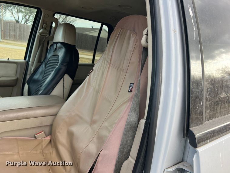 image for item DS2696 2003 Ford Expedition  SUV