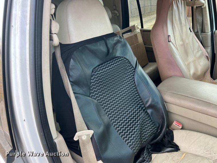 image for item DS2696 2003 Ford Expedition  SUV