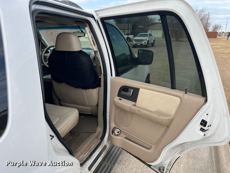 image for item DS2696 2003 Ford Expedition  SUV