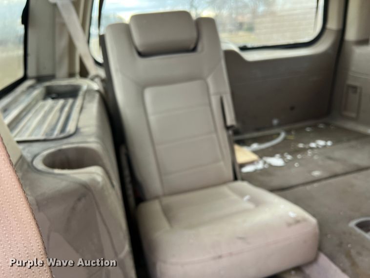 image for item DS2696 2003 Ford Expedition  SUV