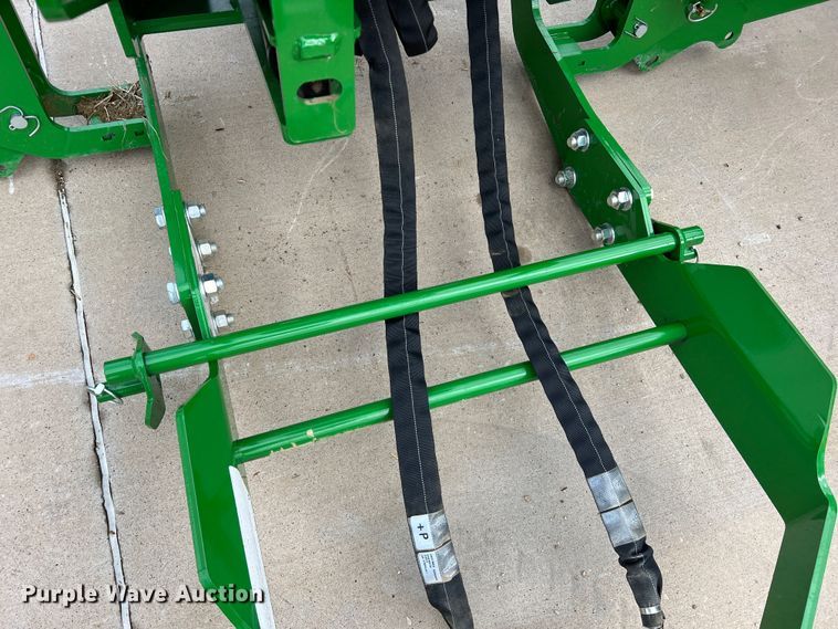 image for item DS2726 John Deere 270B   backhoe attachment