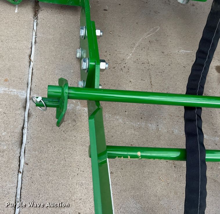 image for item DS2726 John Deere 270B   backhoe attachment