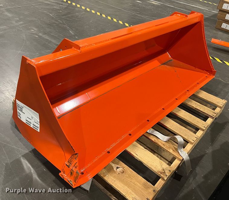 image for item DS2735 Kubota L2248  bucket