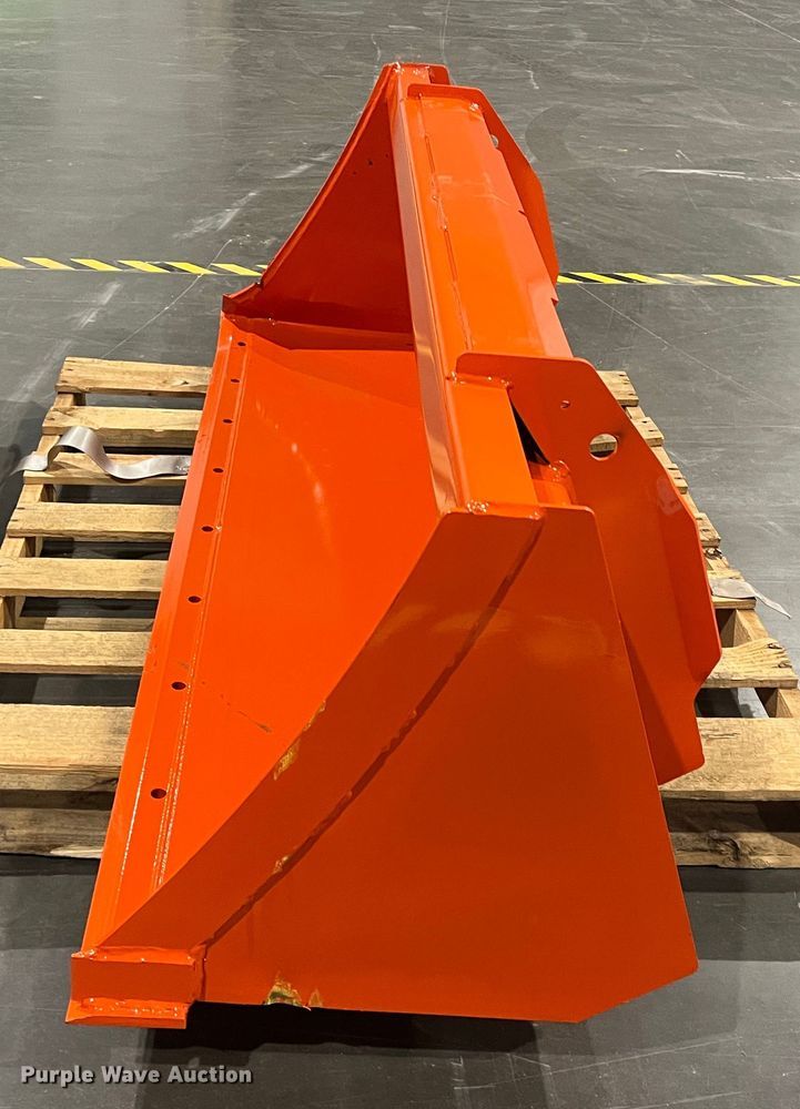 image for item DS2735 Kubota L2248  bucket