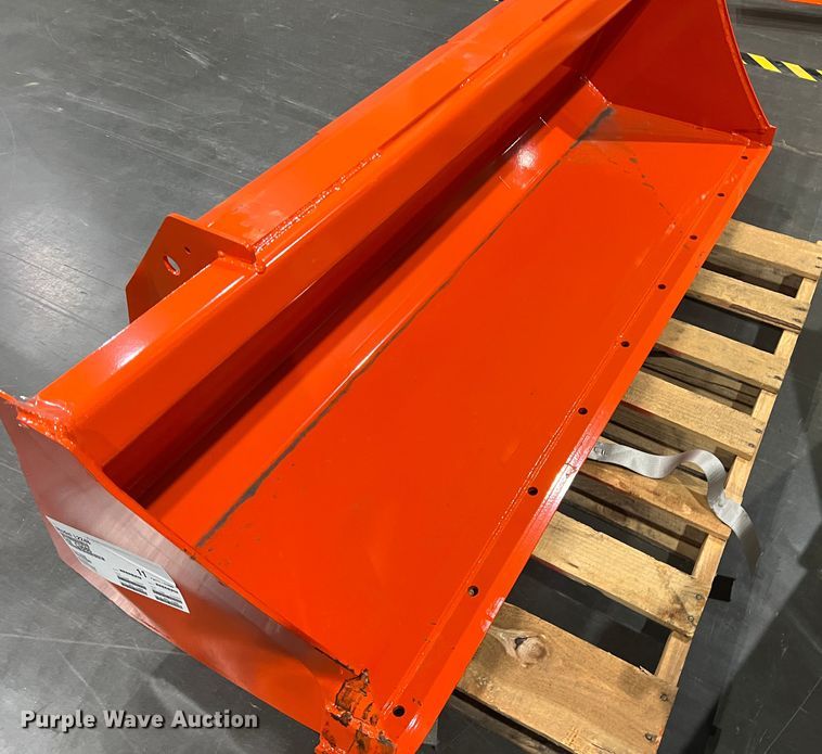 image for item DS2735 Kubota L2248  bucket