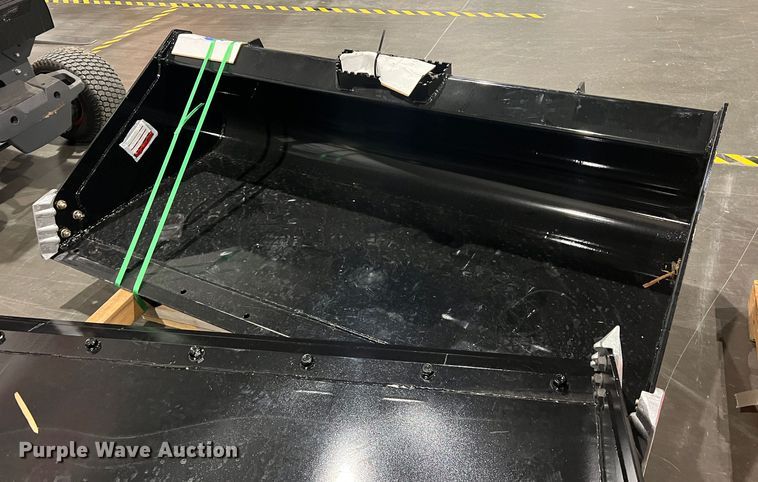 image for item DS2737 Skid steer bucket