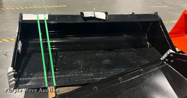 image for item DS2737 Skid steer bucket