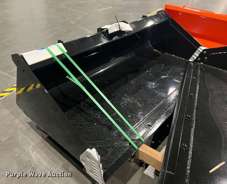 image for item DS2737 Skid steer bucket