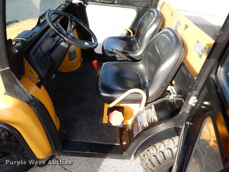 image for item DS6316 2001 John Deere Worksite Gator  utility vehicle