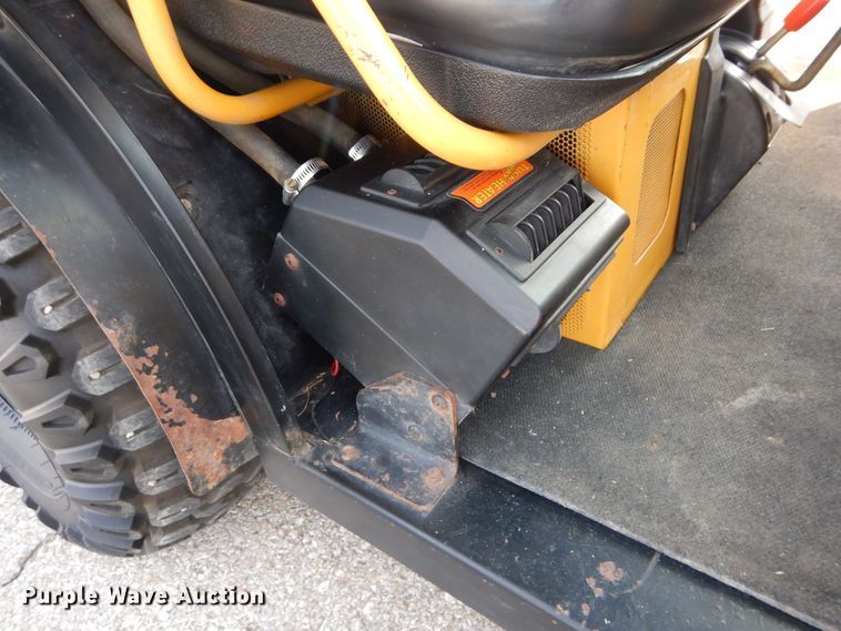 image for item DS6316 2001 John Deere Worksite Gator  utility vehicle