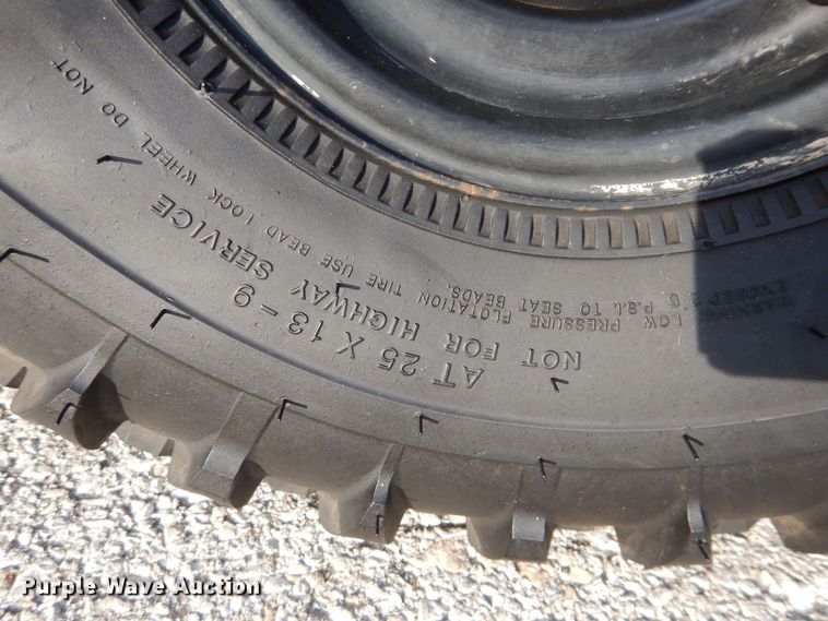 image for item DS6316 2001 John Deere Worksite Gator  utility vehicle