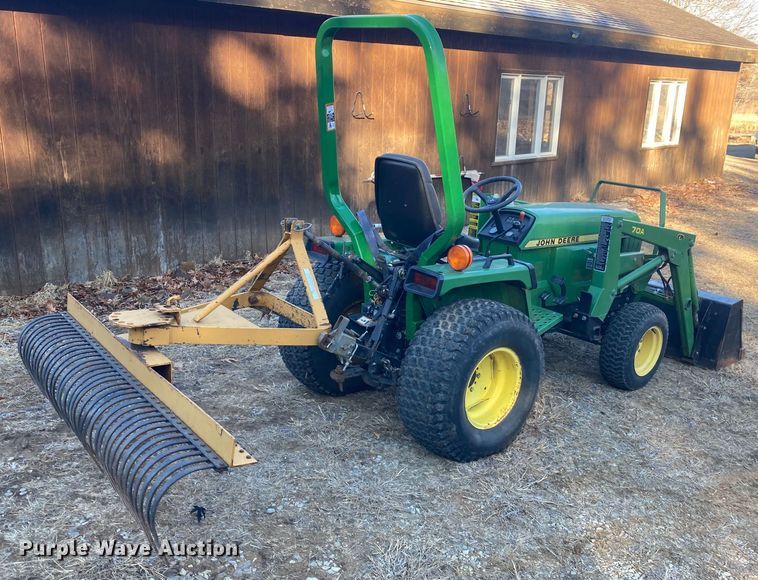 image for item DS6751 John Deere 855  MFWD tractor