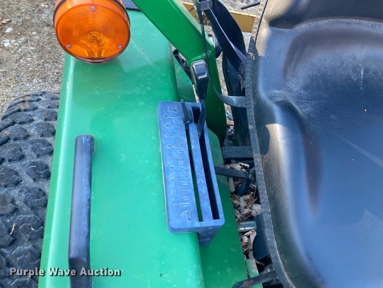 image for item DS6751 John Deere 855  MFWD tractor