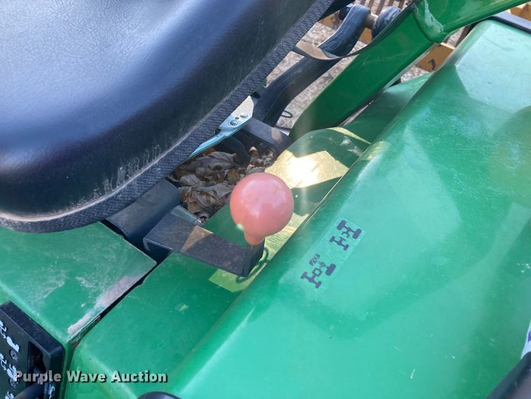 image for item DS6751 John Deere 855  MFWD tractor