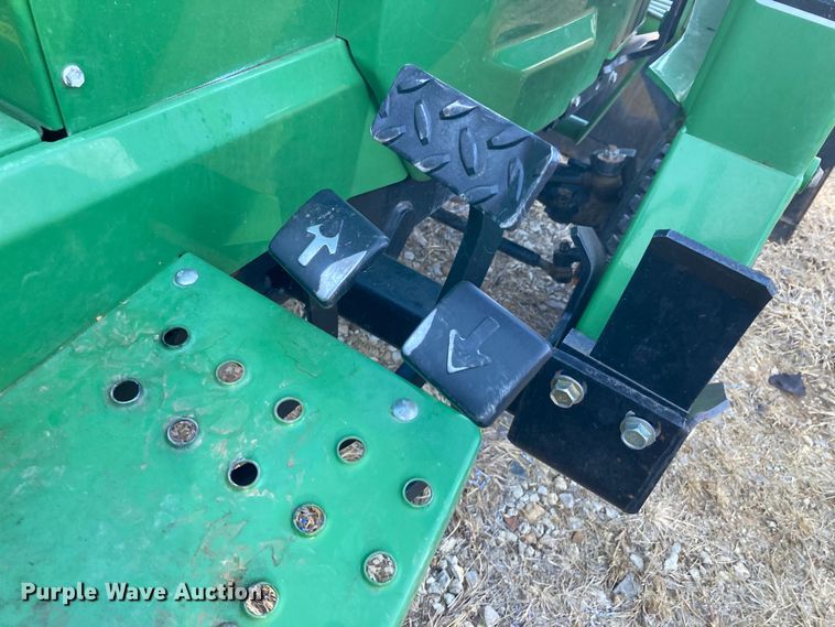 image for item DS6751 John Deere 855  MFWD tractor