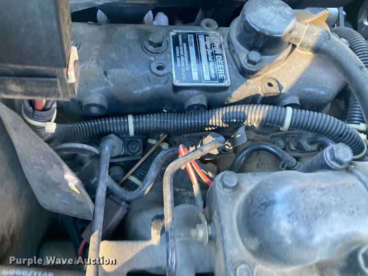 image for item DS6751 John Deere 855  MFWD tractor