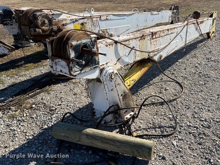 image for item ID9379 Truck mounted crane