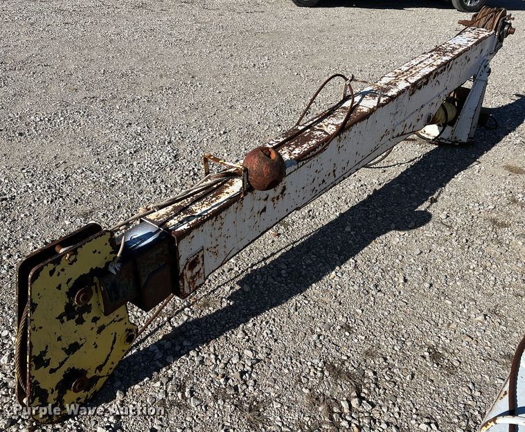 image for item ID9379 Truck mounted crane