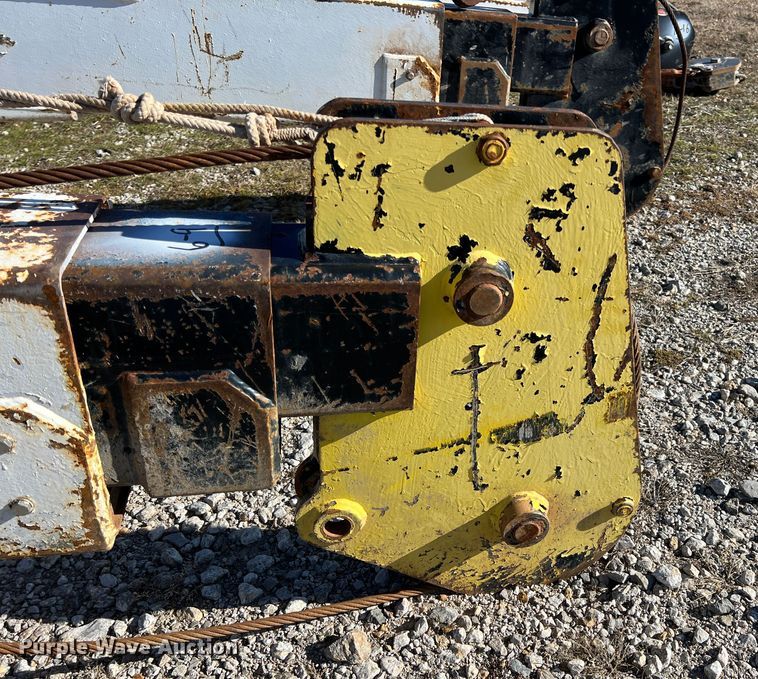 image for item ID9379 Truck mounted crane