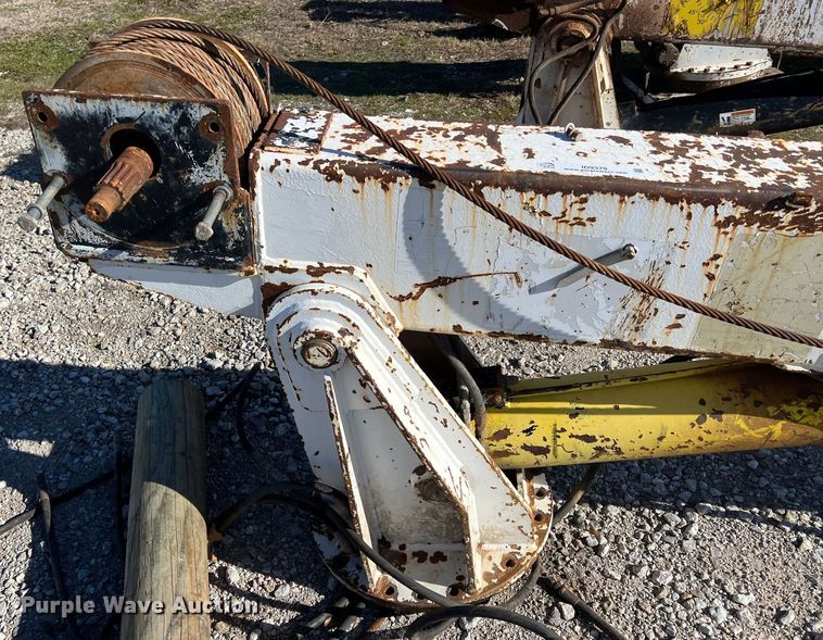 image for item ID9379 Truck mounted crane