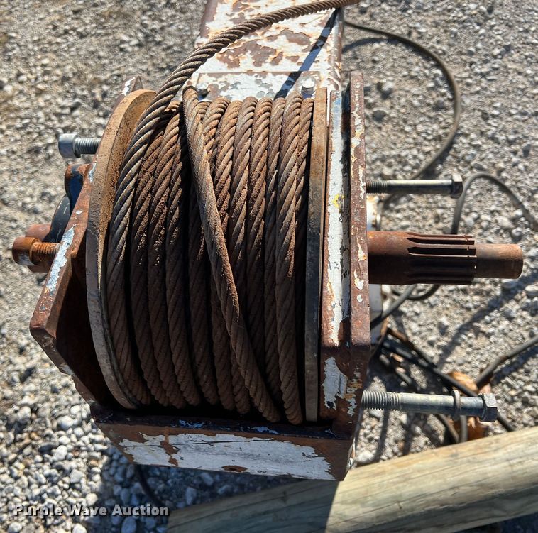 image for item ID9379 Truck mounted crane