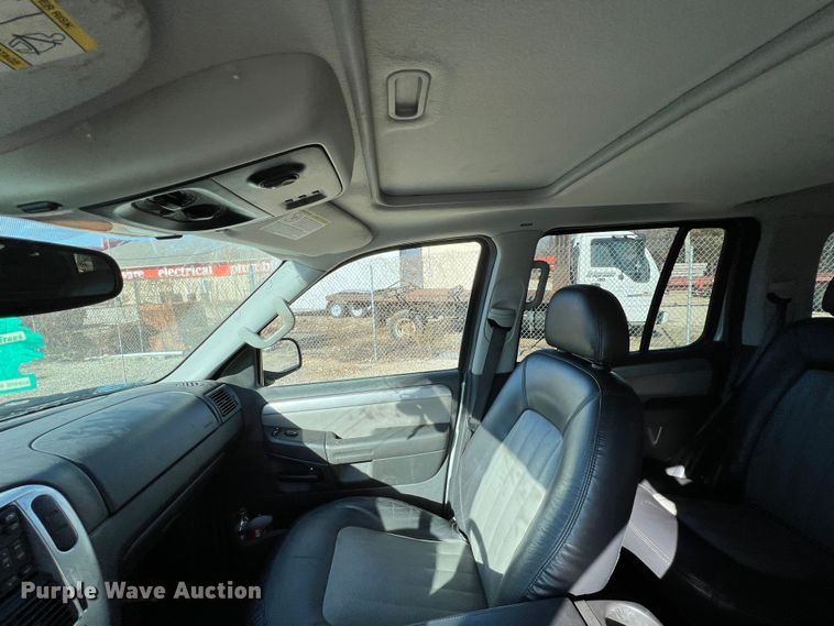 image for item ID9392 2005 Mercury Mountaineer  SUV