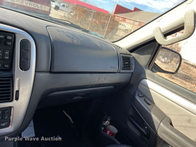 image for item ID9392 2005 Mercury Mountaineer  SUV