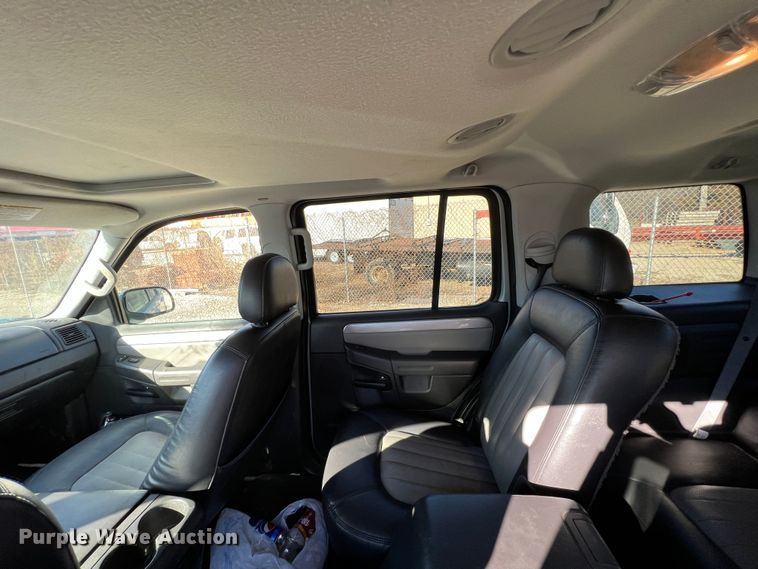 image for item ID9392 2005 Mercury Mountaineer  SUV