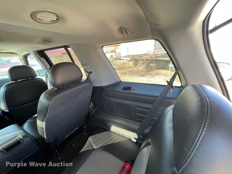 image for item ID9392 2005 Mercury Mountaineer  SUV