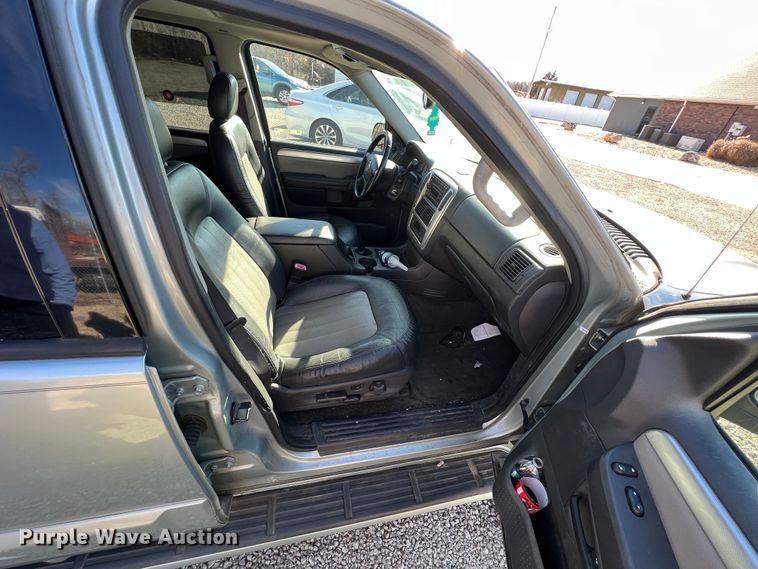 image for item ID9392 2005 Mercury Mountaineer  SUV