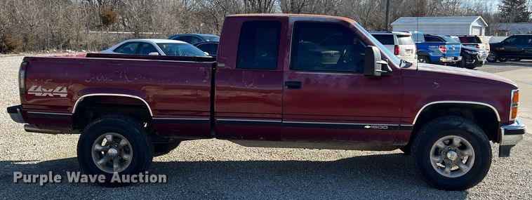 image for item ID9393 1989 Chevrolet K1500  Ext. Cab pickup truck