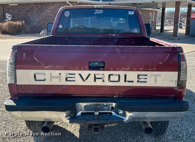 image for item ID9393 1989 Chevrolet K1500  Ext. Cab pickup truck