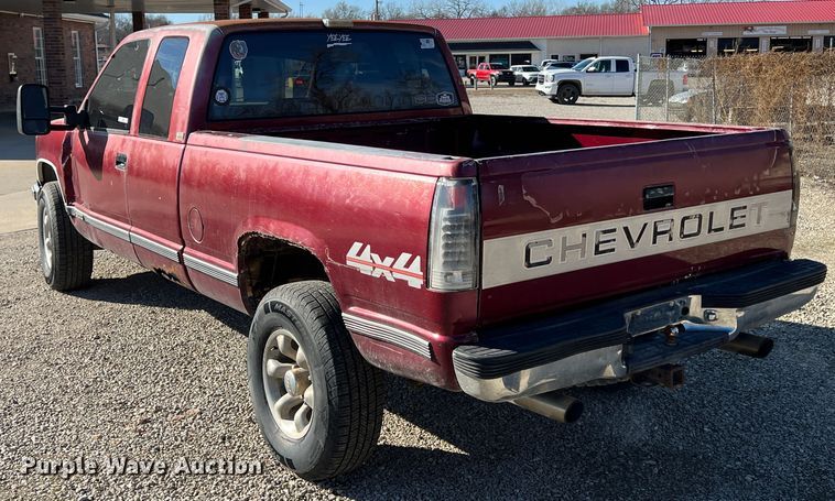 image for item ID9393 1989 Chevrolet K1500  Ext. Cab pickup truck