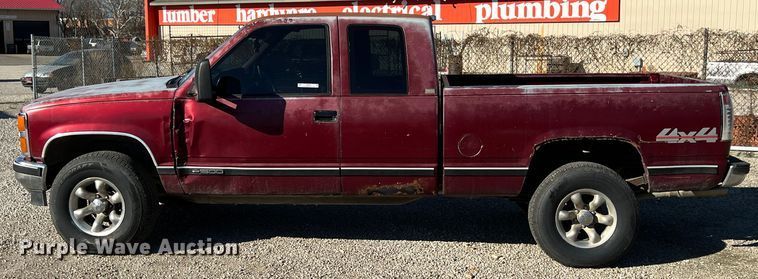 image for item ID9393 1989 Chevrolet K1500  Ext. Cab pickup truck