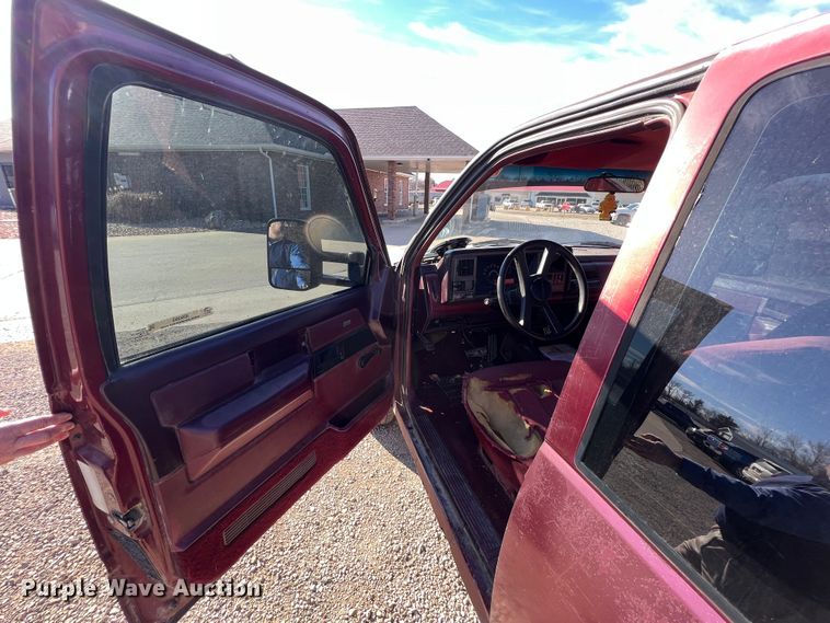 image for item ID9393 1989 Chevrolet K1500  Ext. Cab pickup truck