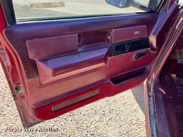 image for item ID9393 1989 Chevrolet K1500  Ext. Cab pickup truck