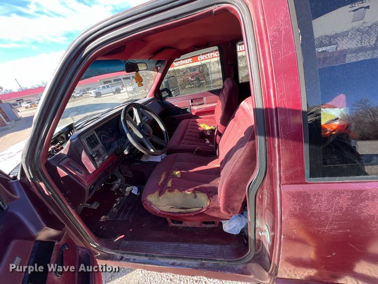 image for item ID9393 1989 Chevrolet K1500  Ext. Cab pickup truck