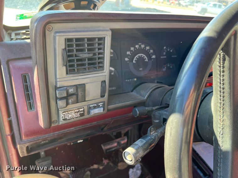 image for item ID9393 1989 Chevrolet K1500  Ext. Cab pickup truck