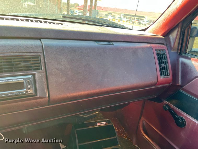 image for item ID9393 1989 Chevrolet K1500  Ext. Cab pickup truck