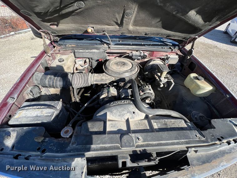 image for item ID9393 1989 Chevrolet K1500  Ext. Cab pickup truck