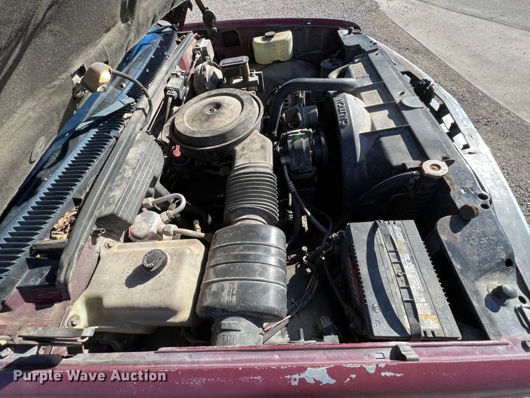 image for item ID9393 1989 Chevrolet K1500  Ext. Cab pickup truck