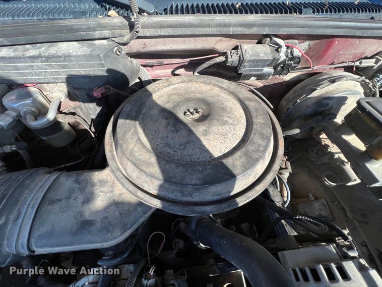 image for item ID9393 1989 Chevrolet K1500  Ext. Cab pickup truck