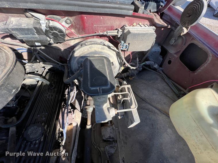 image for item ID9393 1989 Chevrolet K1500  Ext. Cab pickup truck