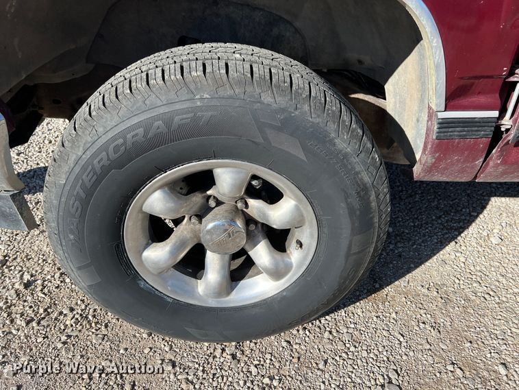 image for item ID9393 1989 Chevrolet K1500  Ext. Cab pickup truck