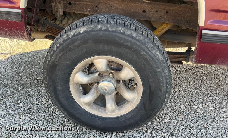 image for item ID9393 1989 Chevrolet K1500  Ext. Cab pickup truck